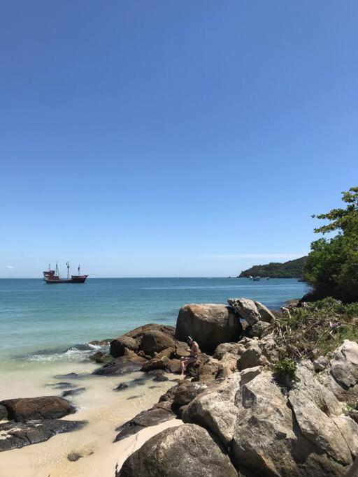 Apto Em Condominio No Centro De Bombinhas, Proximo Da Praia المظهر الخارجي الصورة