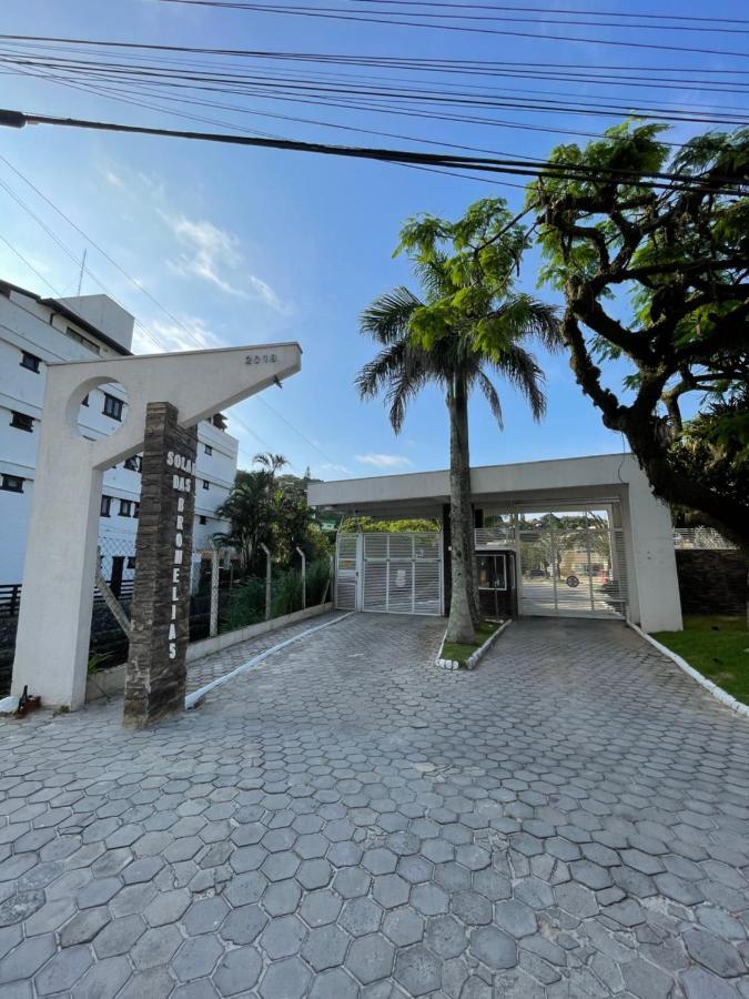 Apto Em Condominio No Centro De Bombinhas, Proximo Da Praia المظهر الخارجي الصورة