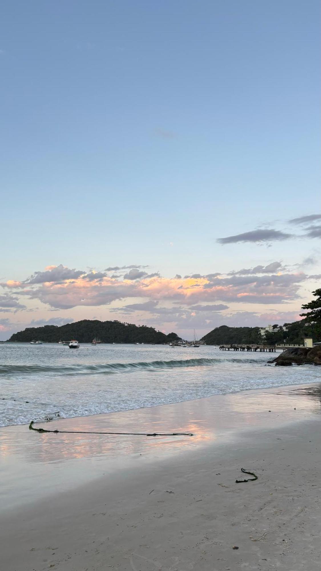 Apto Em Condominio No Centro De Bombinhas, Proximo Da Praia المظهر الخارجي الصورة